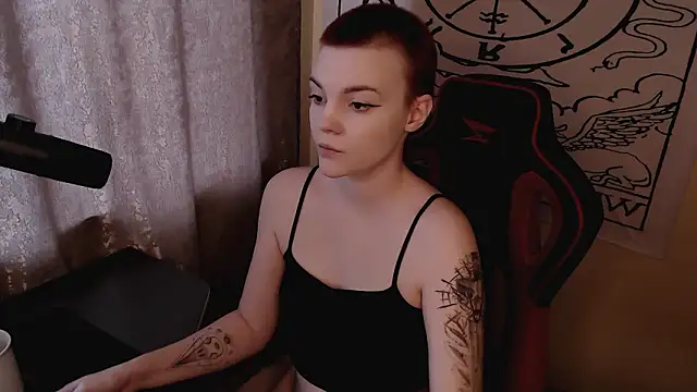 KrisNeal online show from February 15, 9:08 am