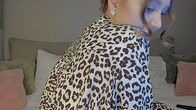 Stefa Evans online show from September 26, 7:10 pm