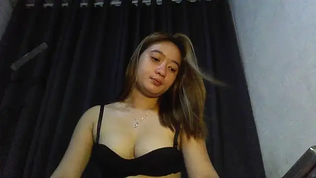 Elysia Fox online show from May 16, 9:52 am