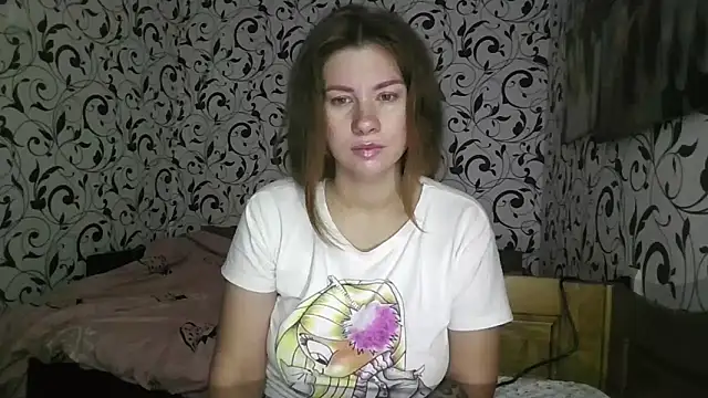 Snapshot of YourEmilie chatting on September 19, 9:08 pm YourEmilie online show from September 19, 9:08 pm