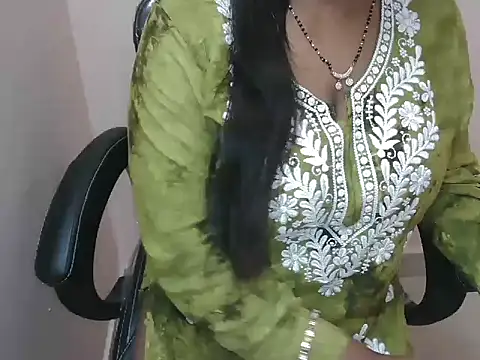 Snapshot of bold_naina chatting on October 19, 4:04 am bold naina online show from October 19, 4:04 am