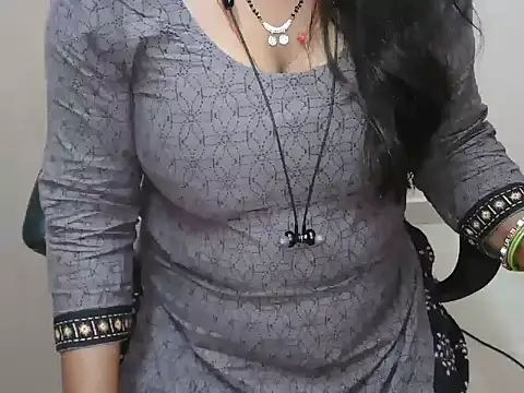 Snapshot of bold_naina chatting on November 3, 3:34 am bold naina online show from November 3, 3:34 am