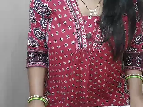 Snapshot of bold_naina chatting on November 7, 3:44 am bold naina online show from November 7, 3:44 am