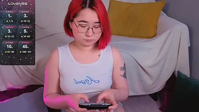 Snapshot of Sexy_Peachy chatting on September 23, 7:15 am Sexy Peachy online show from September 23, 7:15 am