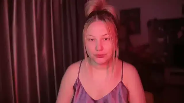 BikiHellena online show from June 6, 2:28 am