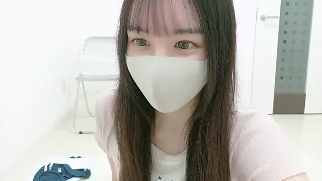 Snapshot of _Mia_land_ chatting on February 10, 1:10 pm Mia land online show from February 10, 1:10 pm