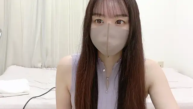  Mia land  online show from April 20, 1:13 pm