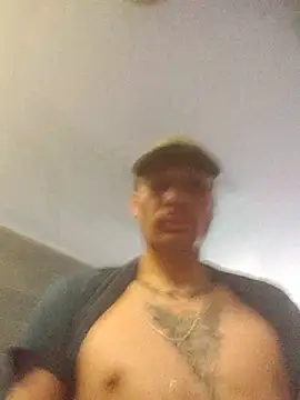 Snapshot of alexzCL chatting on July 10, 11:05 pm alexzCL online show from July 10, 11:05 pm