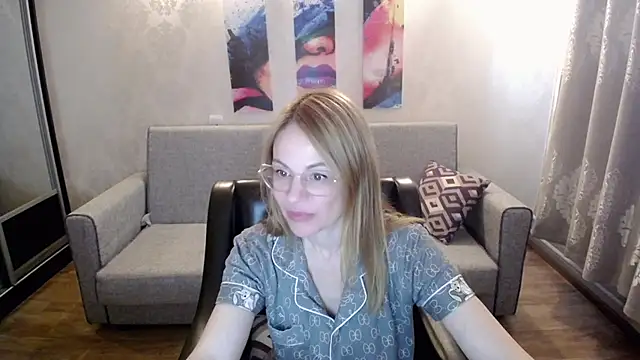 shy hot cat online show from September 22, 10:21 am