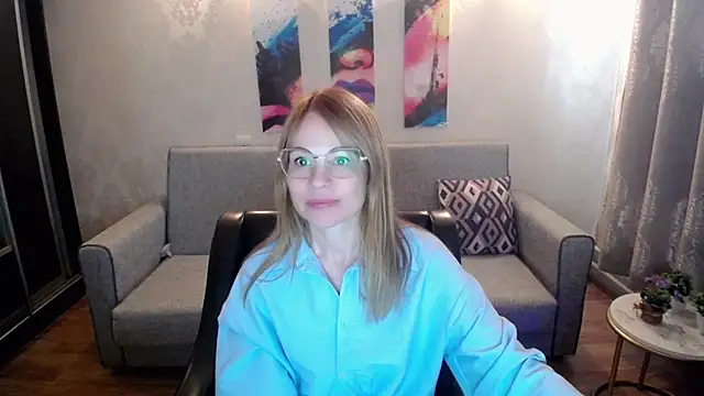 shy hot cat online show from October 3, 8:38 am