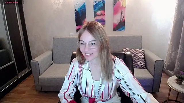 shy hot cat online show from October 7, 7:42 am