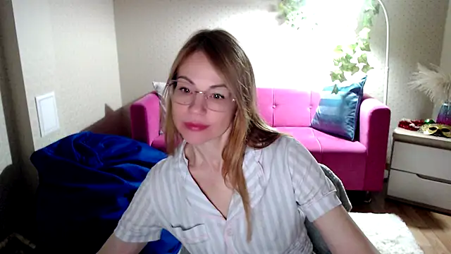 shy hot cat online show from November 29, 9:53 am