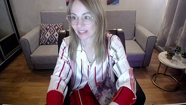 shy hot cat online show from October 6, 9:21 am