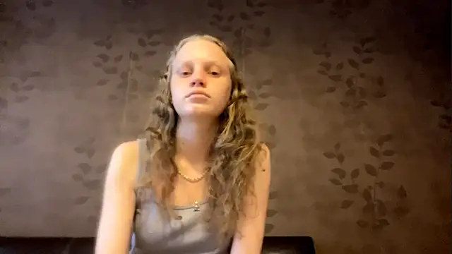 Snapshot of GlyndaCaver chatting on September 25, 9:48 am GlyndaCaver online show from September 25, 9:48 am