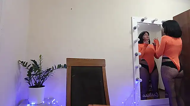 quiet smile online show from October 9, 2:28 pm