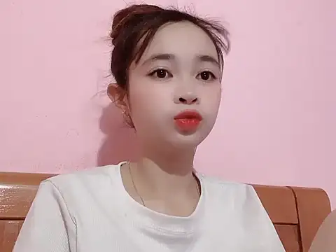 Snapshot of Suna7383 chatting on October 8, 3:35 pm Suna7383 online show from October 8, 3:35 pm