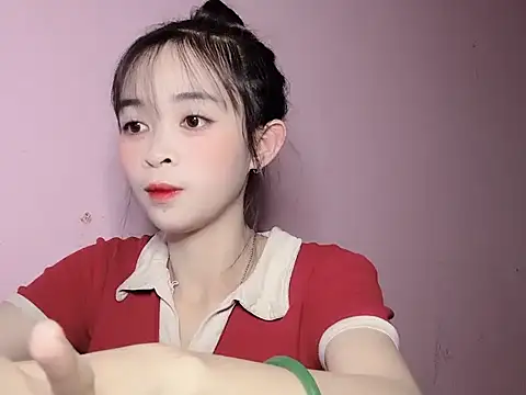 Snapshot of Suna7383 chatting on November 3, 3:26 pm Suna7383 online show from November 3, 3:26 pm