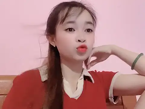 Snapshot of Suna7383 chatting on October 15, 5:21 pm Suna7383 online show from October 15, 5:21 pm