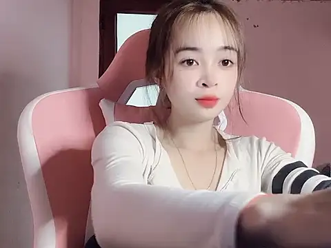 Suna7383 online show from December 3, 5:41 am