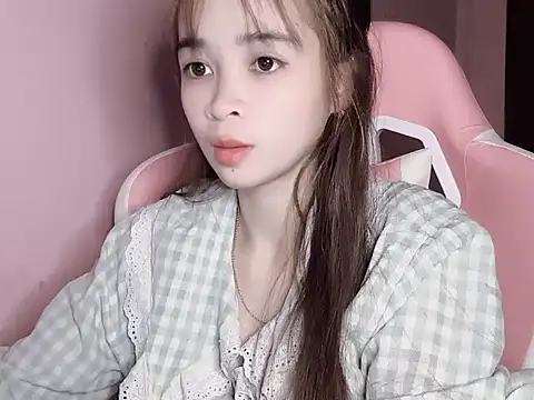 Suna7383 online show from December 13, 8:15 pm