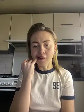 MartaLuna  online show from February 25, 10:48 am