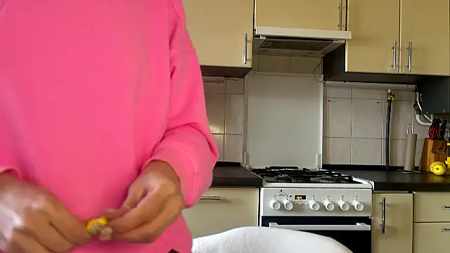 MartaLuna  online show from March 22, 10:39 am