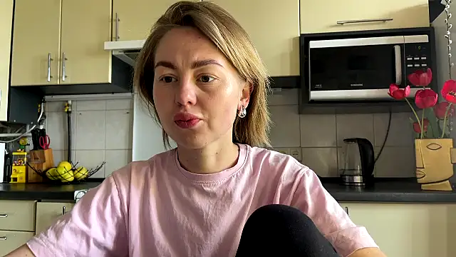 MartaLuna  online show from April 18, 9:44 am