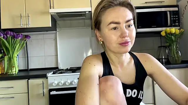 MartaLuna  online show from March 9, 10:30 am