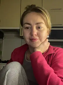 MartaLuna  online show from February 26, 8:09 pm