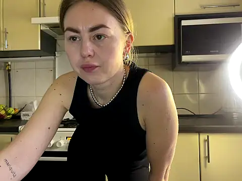 MartaLuna  online show from April 3, 3:40 pm