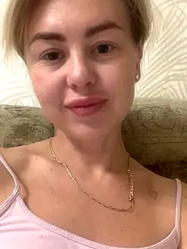 MartaLuna  online show from September 30, 8:26 pm