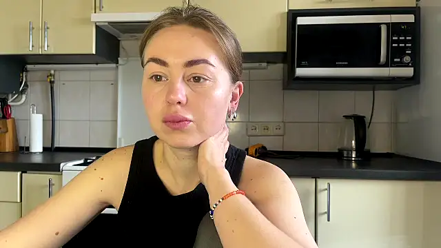 MartaLuna  online show from March 25, 7:30 am