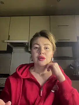 MartaLuna  online show from February 5, 10:27 pm