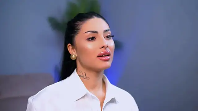 XoxoEvie online show from September 19, 3:43 am