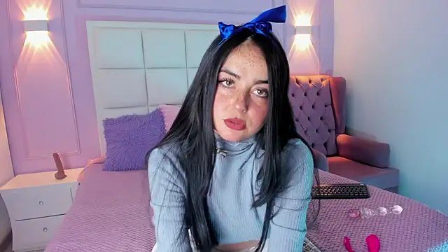 Ashleypetit online show from July 16, 1:19 pm
