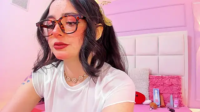 Ashleypetit online show from February 17, 12:46 pm