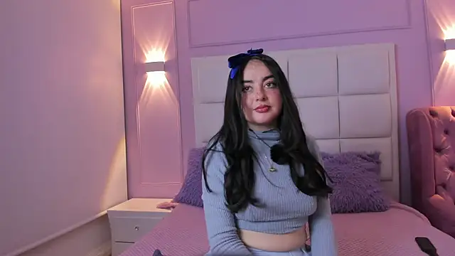 Ashleypetit online show from July 23, 1:19 pm