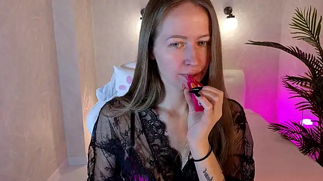 Snapshot of bella_li__ chatting on November 8, 12:58 am bella li online show from November 8, 12:58 am