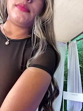 MayaMoanXXX online show from October 28, 1:10 pm