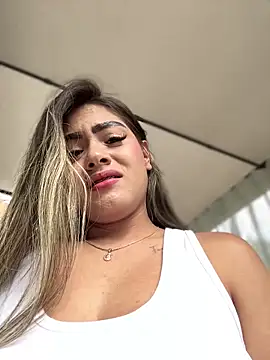 MayaMoanXXX online show from October 22, 1:21 pm