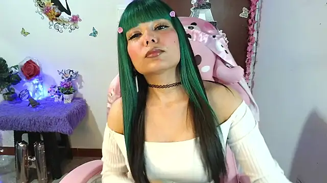 Maron baez 18 online show from March 17, 6:38 am