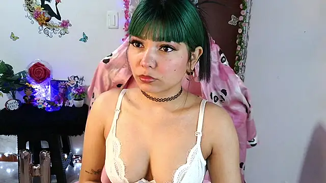 Maron baez 18 online show from June 4, 1:38 pm
