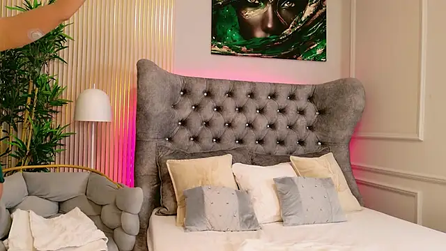 MeganXDesire online show from March 13, 5:45 am