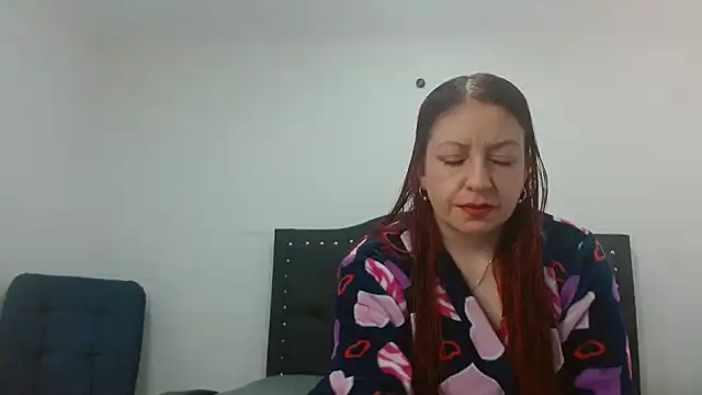 Snapshot of helenn653342 chatting on September 24, 4:02 pm helenn653342 online show from September 24, 4:02 pm