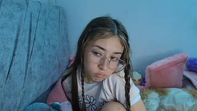 kimmy vegga2 online show from November 14, 4:49 am