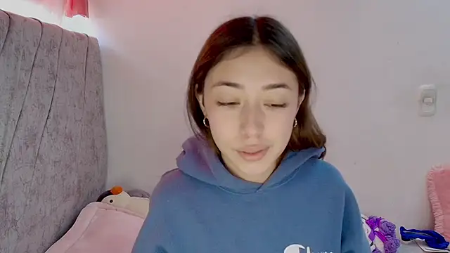 kimmy vegga2 online show from October 15, 12:24 pm