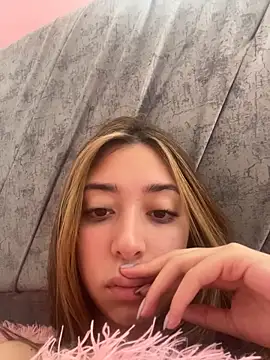 kimmy vegga2 online show from December 4, 2:49 pm