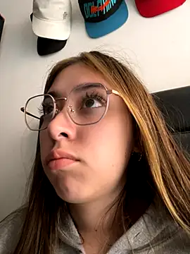 kimmy vegga2 online show from October 30, 2:47 pm