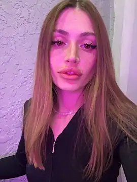 Elizabeth Tay online show from February 7, 7:00 pm