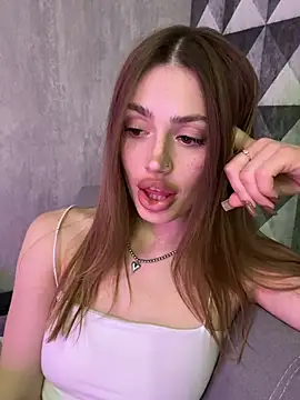 Elizabeth Tay online show from March 15, 6:26 pm